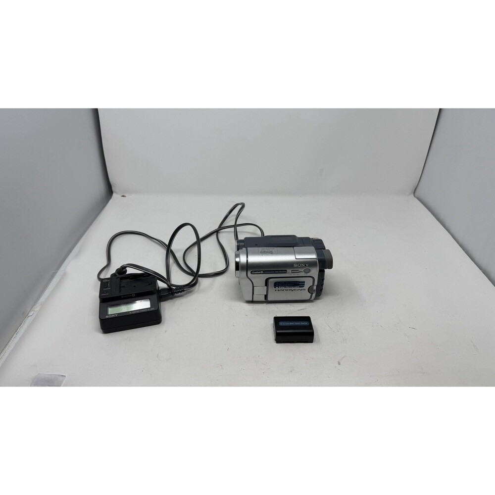 Sony DCR-TRV260 Digital 8 Camcorder Camera VCR Player Video Transfer TESTED GOOD